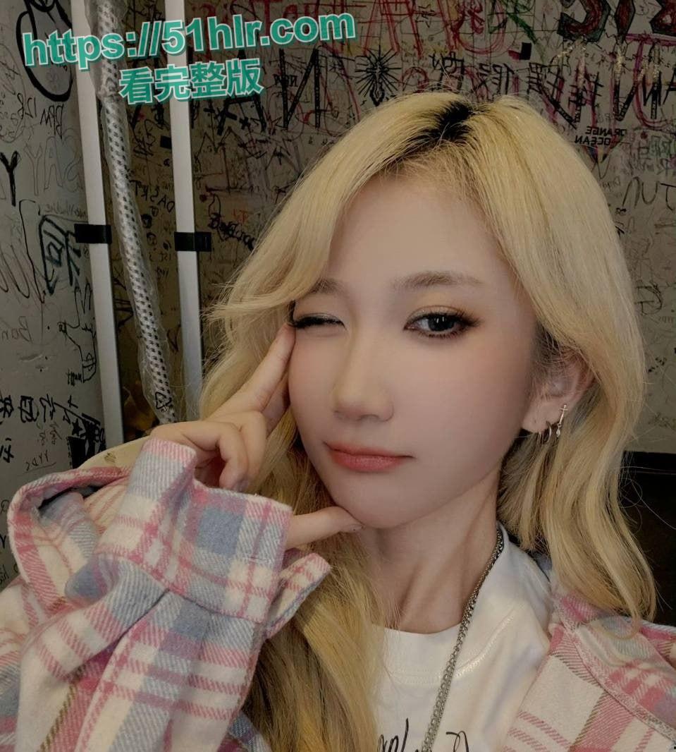 中国有嘻哈总导演【车澈】跌入桃花劫！与歌手【乃万】激吻、搂抱、开房做爱曝丑闻！诚挚道歉却难掩罪行-18