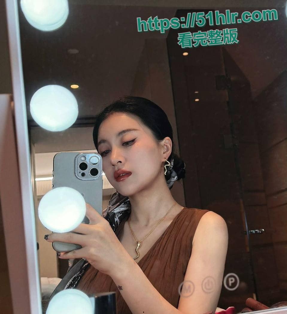 中国有嘻哈总导演【车澈】跌入桃花劫！与歌手【乃万】激吻、搂抱、开房做爱曝丑闻！诚挚道歉却难掩罪行-21