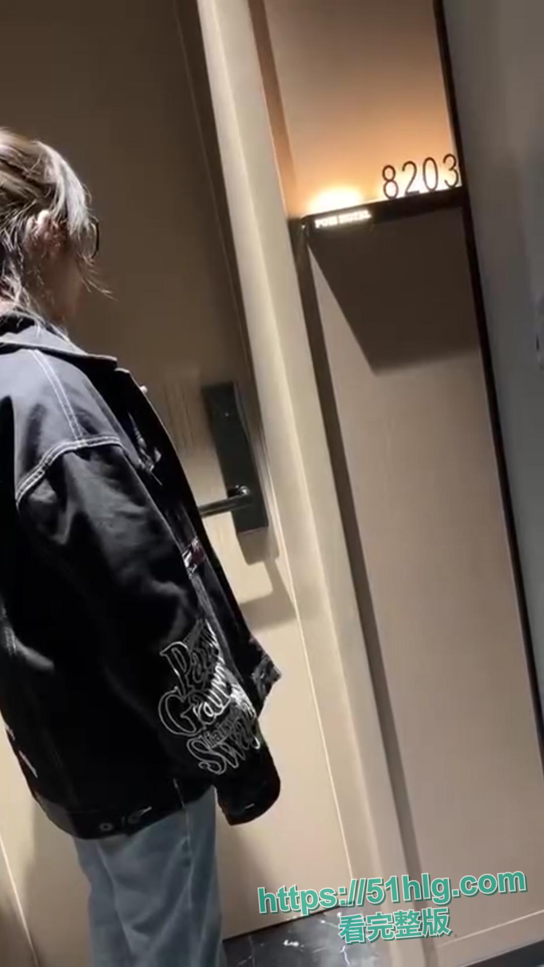 【山东潍坊】普斯轻奢酒店“抓小三”风波！男友冒名开房，女友怒寻真相，拳打脚踢十分精彩！-1