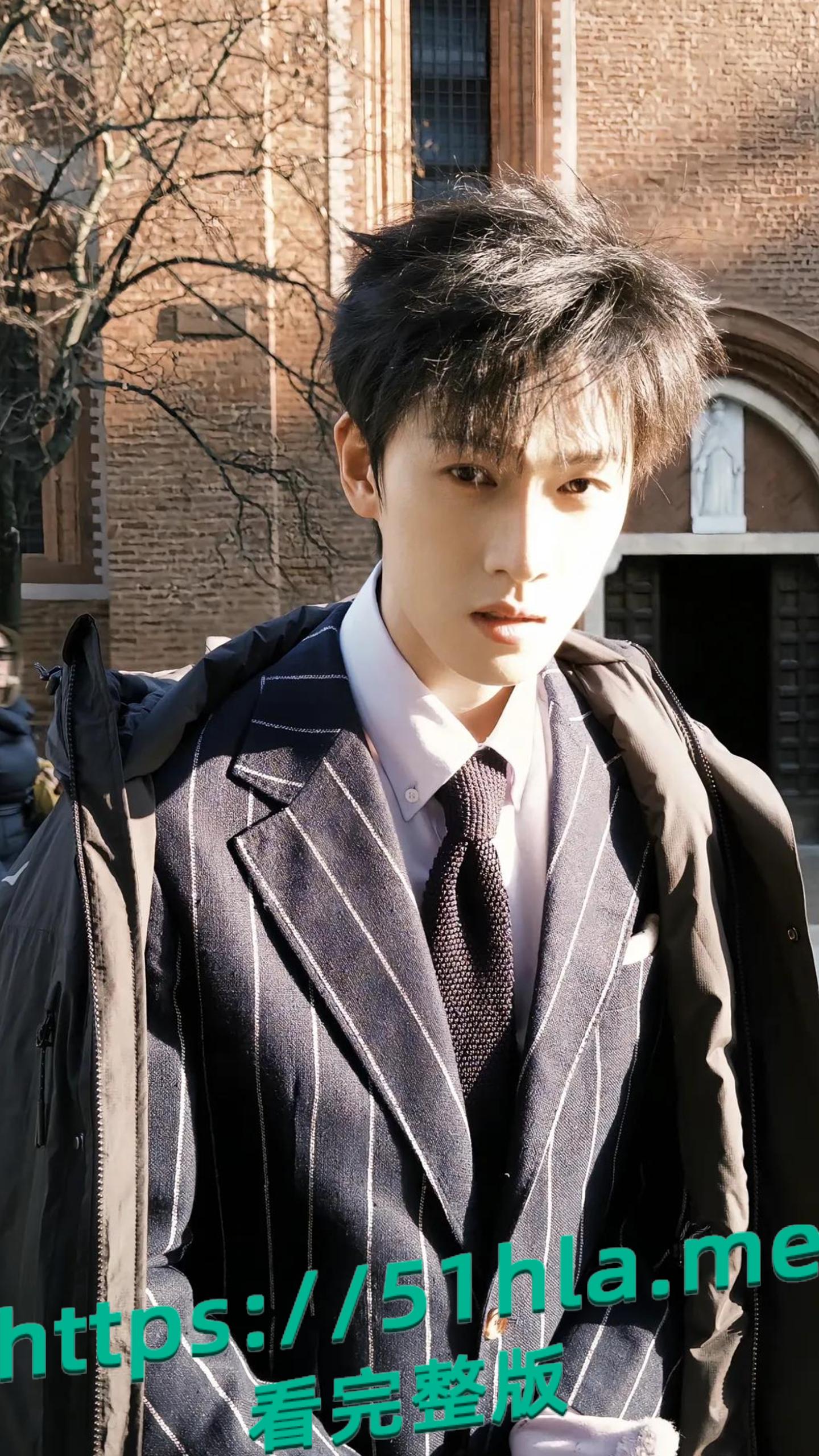 我勒个擦！京城鹿少就然被女友关晓彤戴绿帽子，性爱视频都给你爆出来了！关晓彤这身材确实好。属于耐操型的。-9