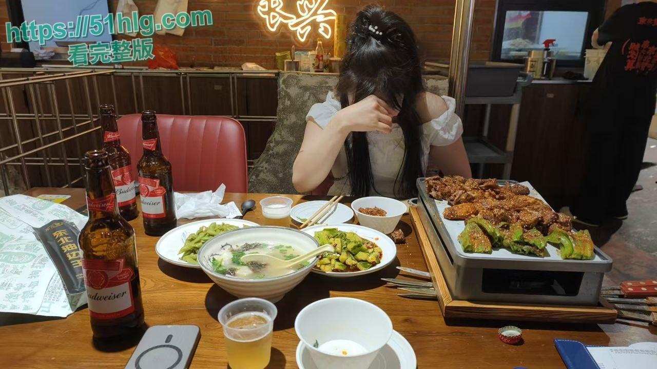 【湖南】男子酒驾撞人后约炮化险为夷 外表高冷女神酒店化身吃鸡狂魔 深喉口爆 无套爆操 瓜友们羡慕不已-2